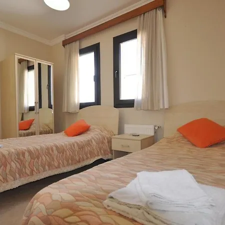 Apartment Sleeps 5 With Pool And Air Con *